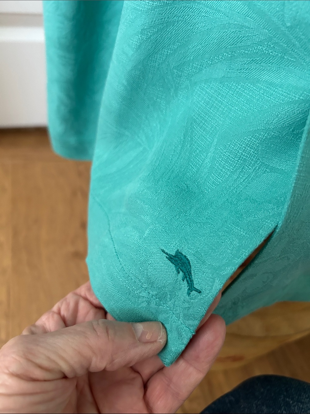 Men’s Tommy Bahama Shirt - Picture 8 of 14